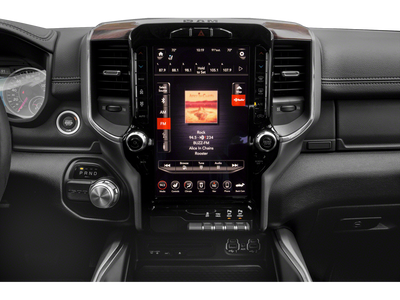 2019 RAM 1500 Laramie Crew Cab 4x4 5'7" Box