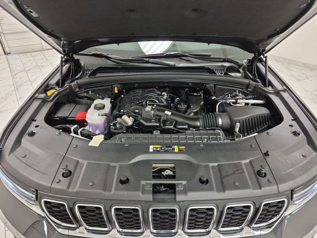 2025 Jeep Grand Cherokee Laredo X