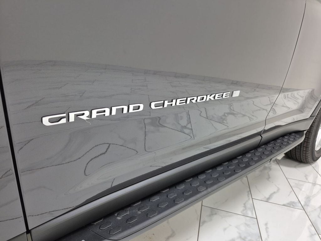 2025 Jeep Grand Cherokee Laredo X