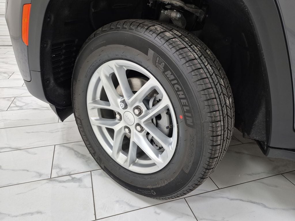 2025 Jeep Grand Cherokee Laredo X