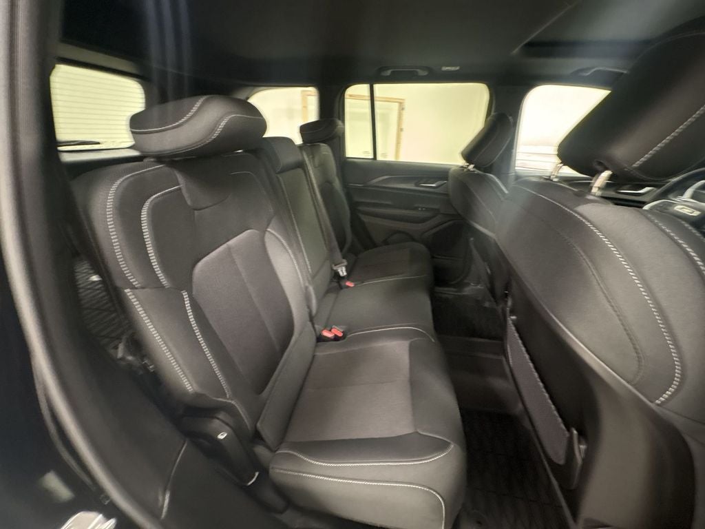 2026 Jeep Grand Cherokee Laredo X