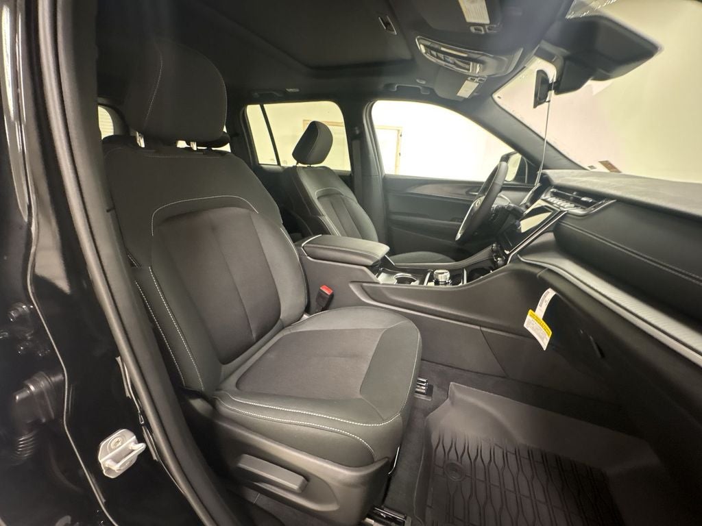 2026 Jeep Grand Cherokee Laredo X