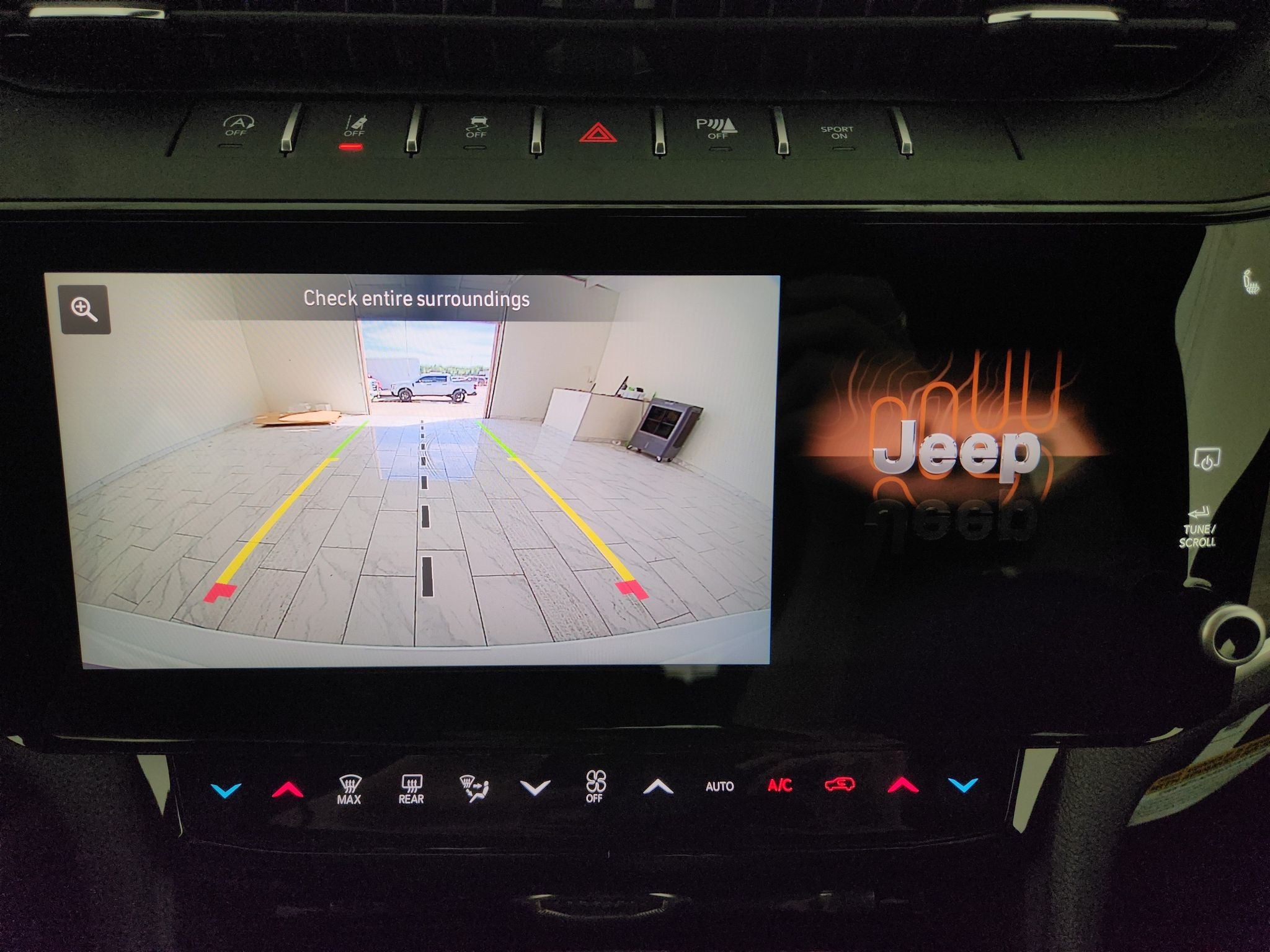 2027 Jeep Grand Cherokee Laredo Altitude