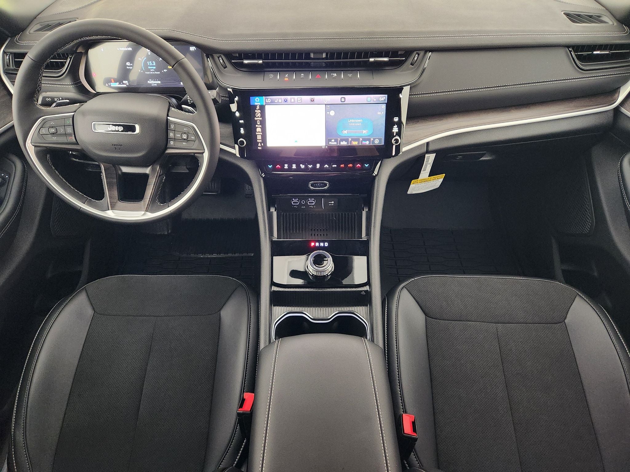2027 Jeep Grand Cherokee Laredo Altitude