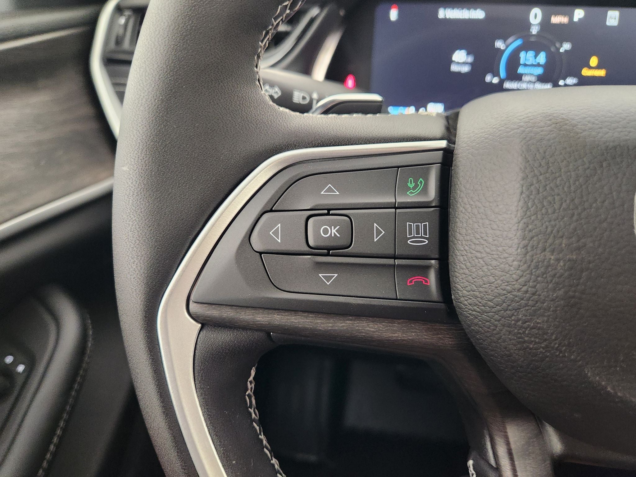 2027 Jeep Grand Cherokee Laredo Altitude