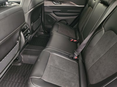 2027 Jeep Grand Cherokee Laredo Altitude