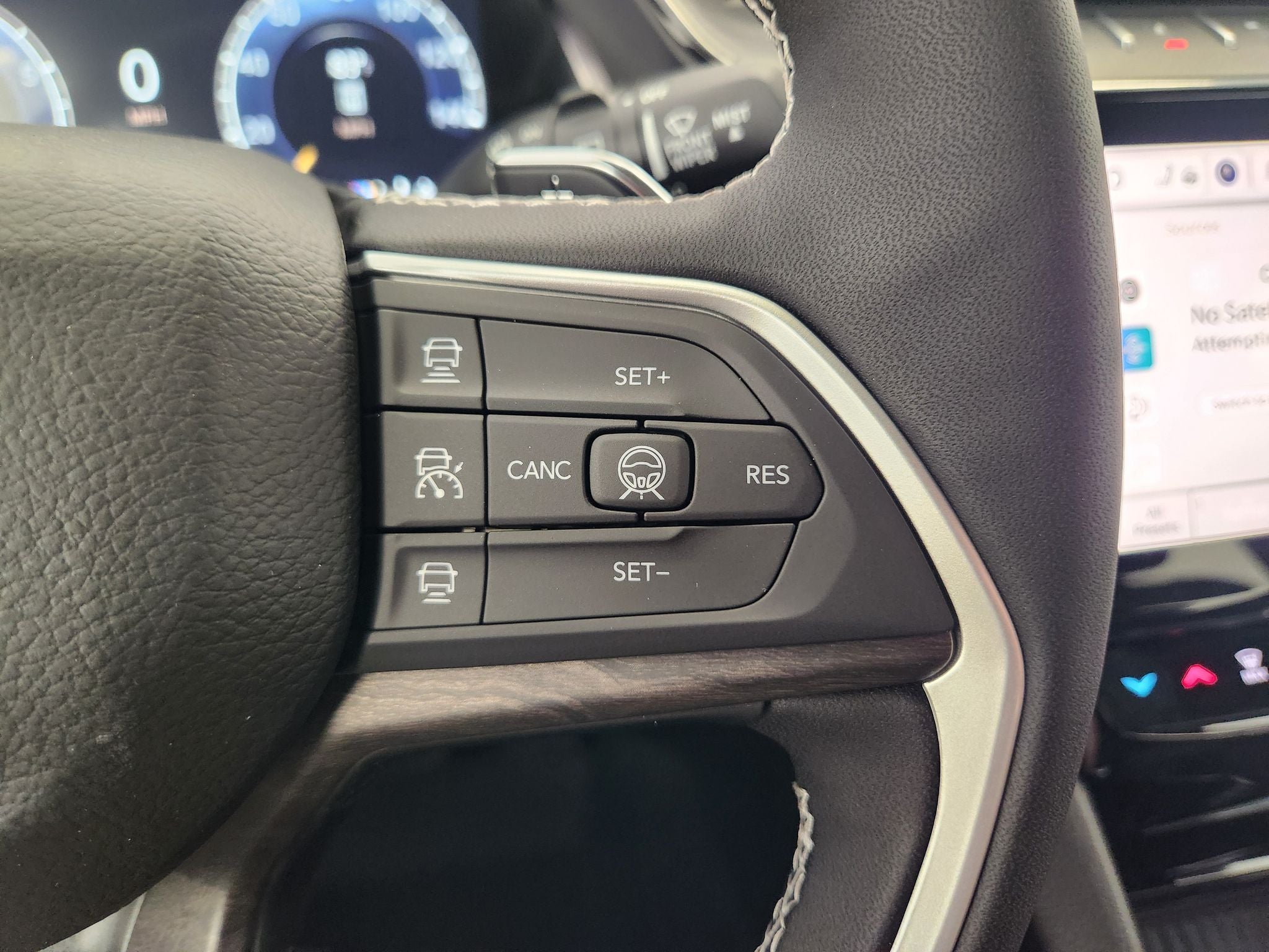 2027 Jeep Grand Cherokee Laredo Altitude