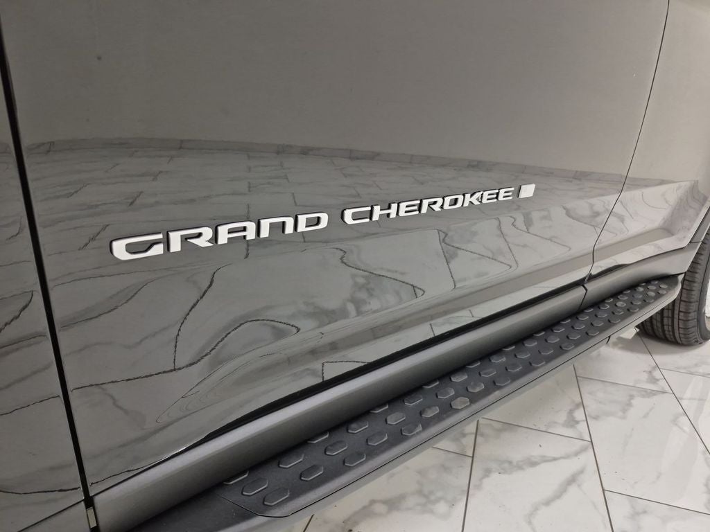 2025 Jeep Grand Cherokee Laredo X