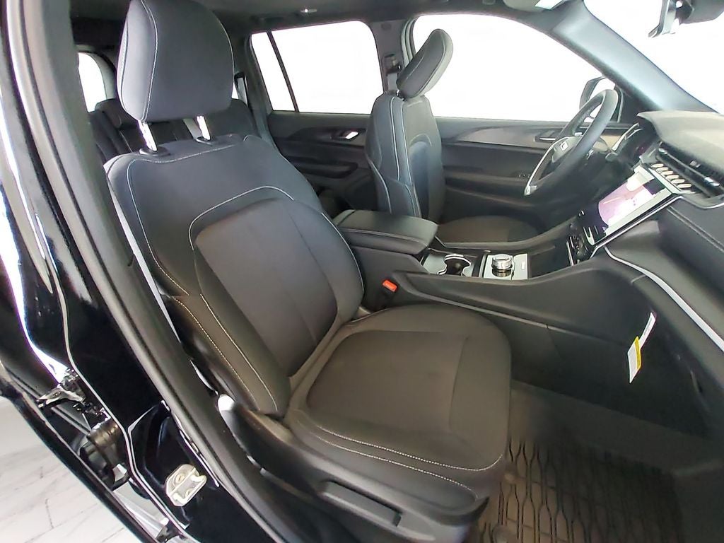 2026 Jeep Grand Cherokee Laredo X