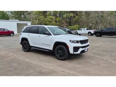 2026 Jeep Grand Cherokee Laredo Altitude