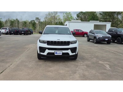 2026 Jeep Grand Cherokee Laredo Altitude