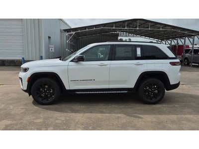 2026 Jeep Grand Cherokee Laredo Altitude