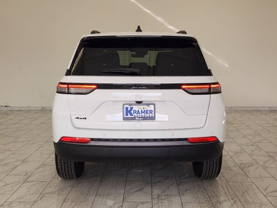 2027 Jeep Grand Cherokee Laredo Altitude