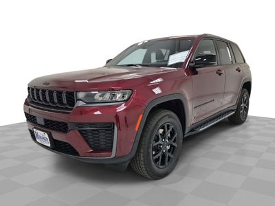 2026 Jeep Grand Cherokee Laredo Altitude