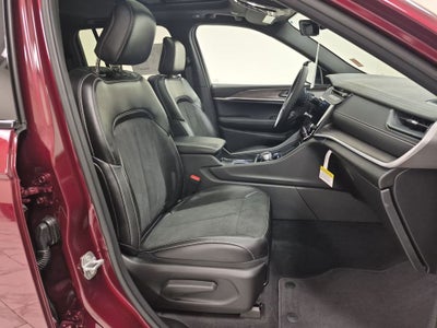 2026 Jeep Grand Cherokee Laredo Altitude