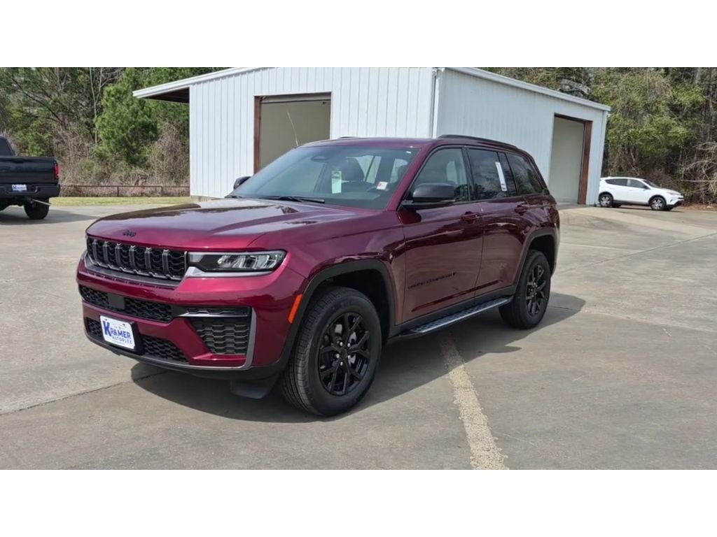 2026 Jeep Grand Cherokee Laredo Altitude