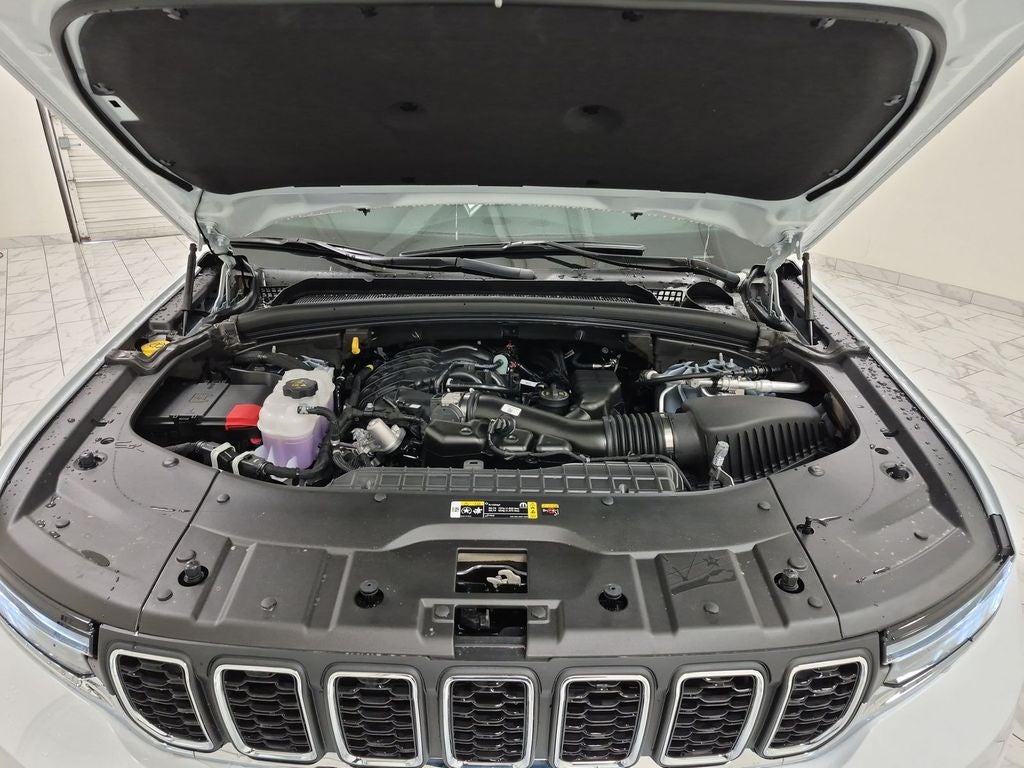 2025 Jeep Grand Cherokee Laredo X