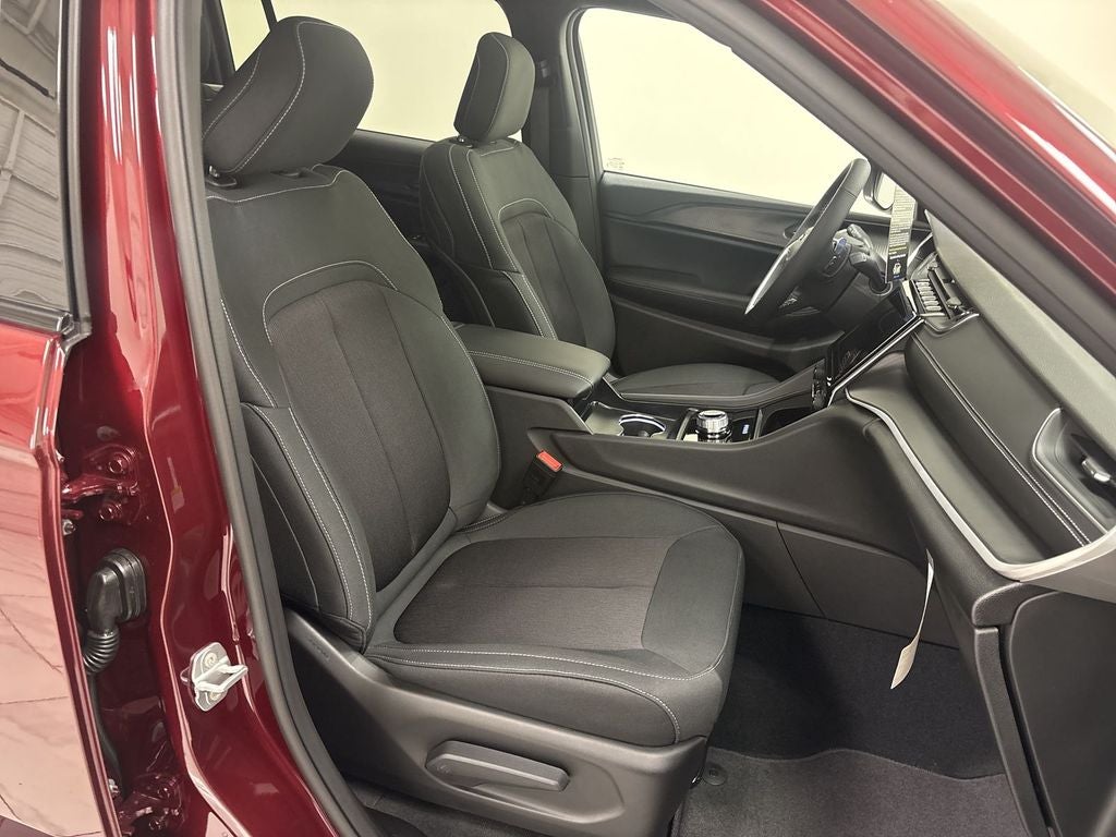 2026 Jeep Grand Cherokee Laredo X