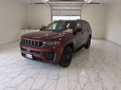 2026 Jeep Grand Cherokee Laredo Altitude