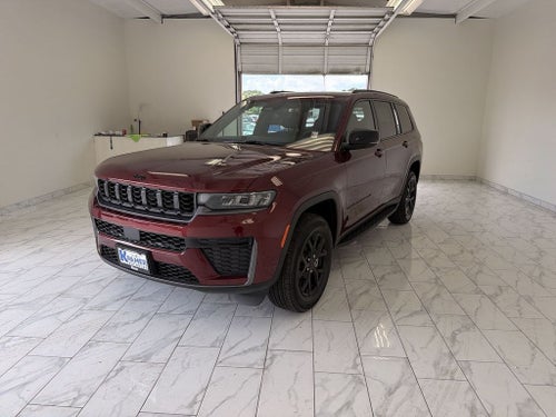 2026 Jeep Grand Cherokee Laredo Altitude