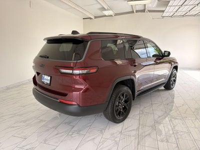 2026 Jeep Grand Cherokee Laredo Altitude
