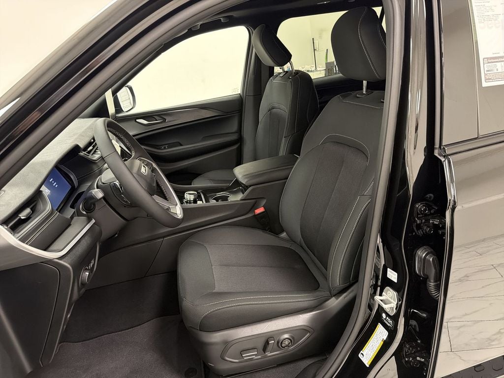 2026 Jeep Grand Cherokee Laredo X
