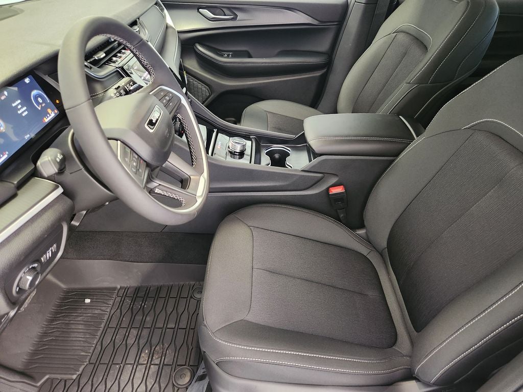2026 Jeep Grand Cherokee Laredo X