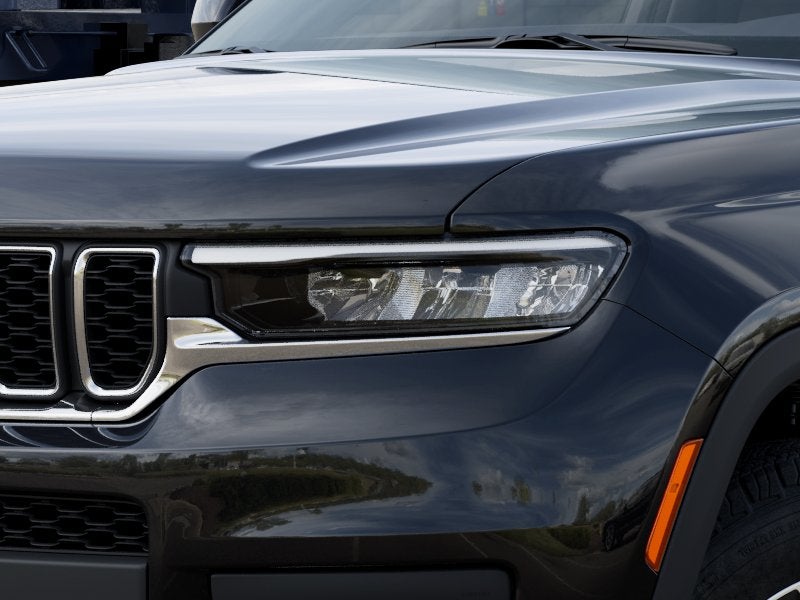 2027 Jeep Grand Cherokee Laredo X
