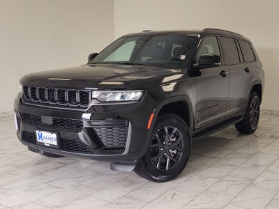 2027 Jeep Grand Cherokee Laredo Altitude