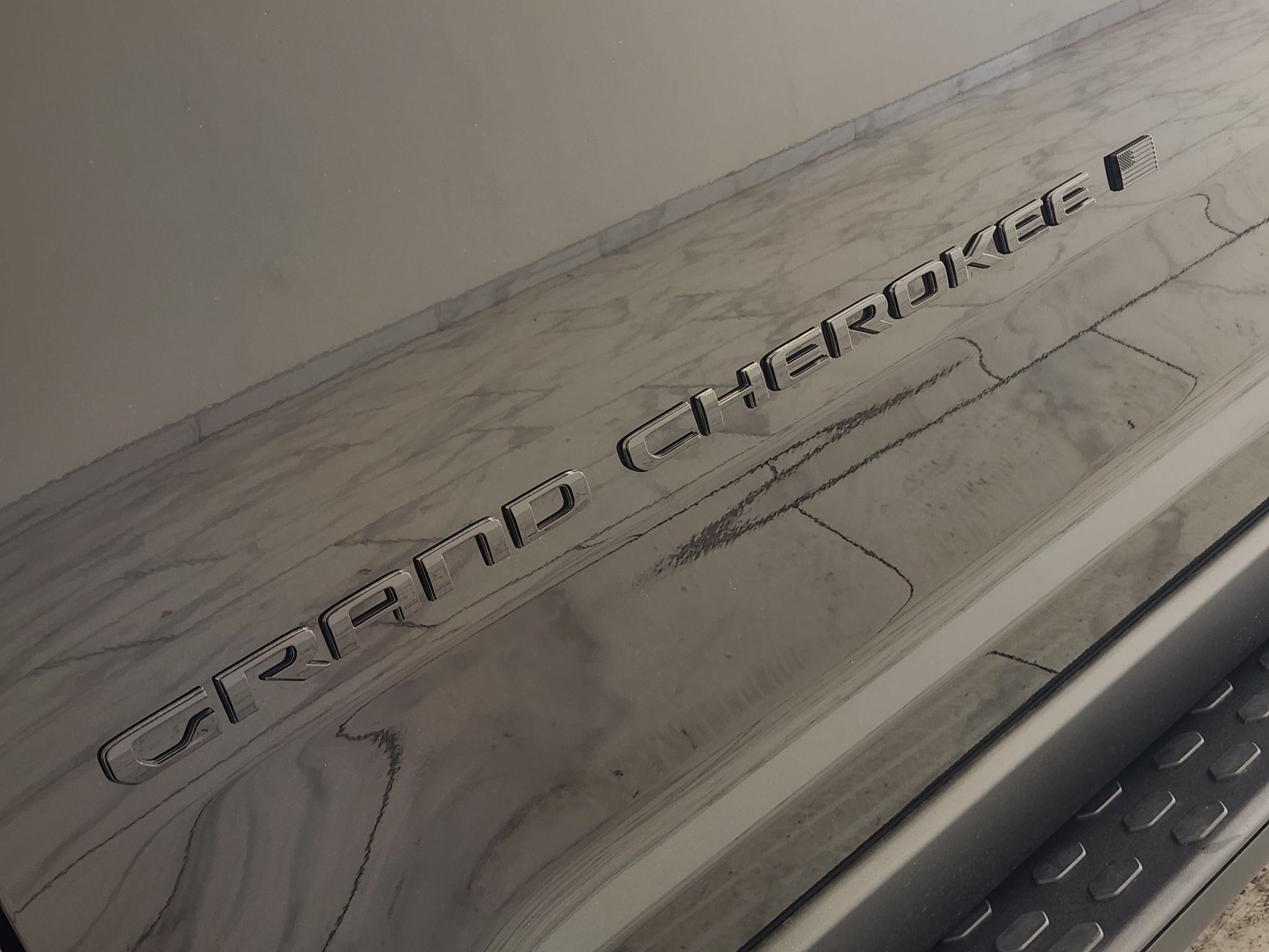 2027 Jeep Grand Cherokee Laredo Altitude