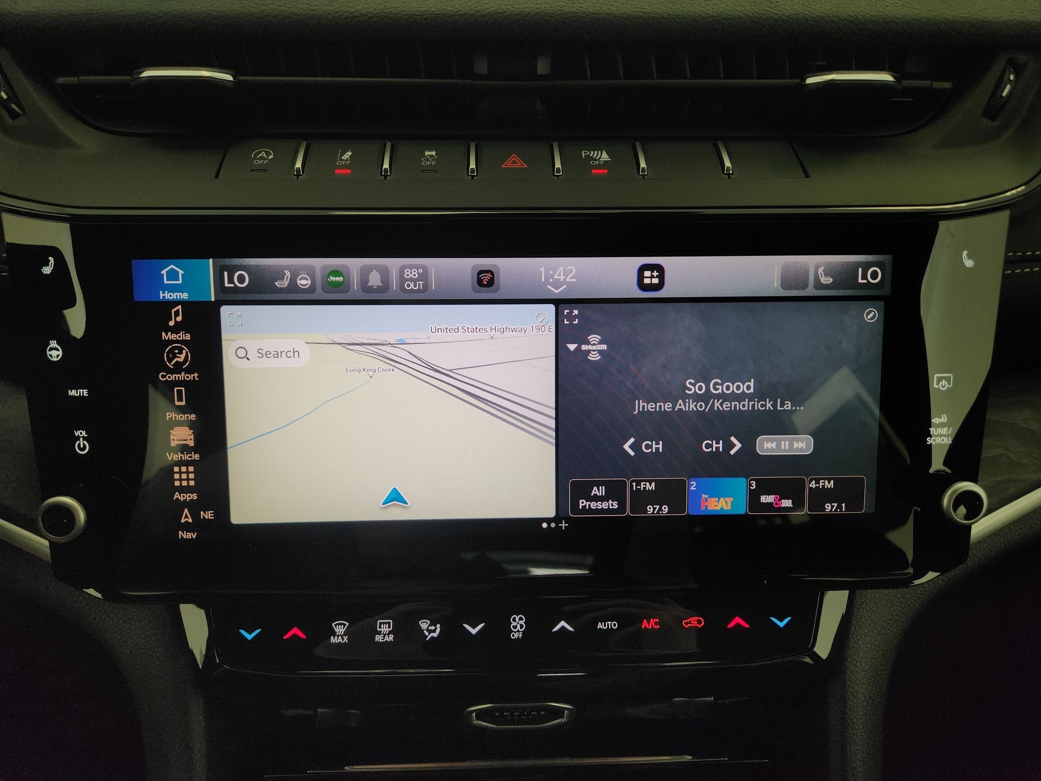 2027 Jeep Grand Cherokee Laredo Altitude