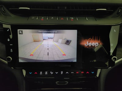 2027 Jeep Grand Cherokee Laredo Altitude