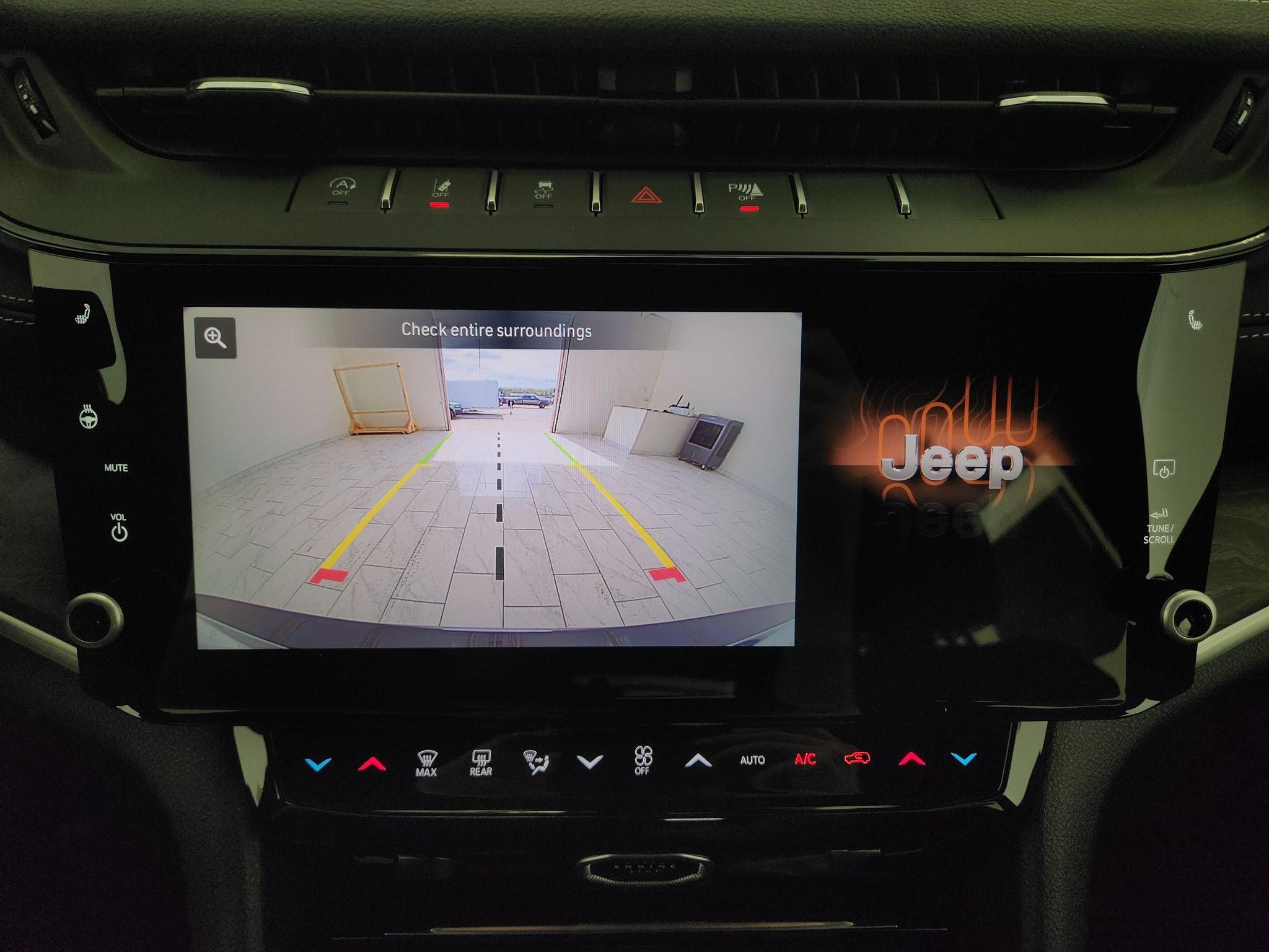 2027 Jeep Grand Cherokee Laredo Altitude