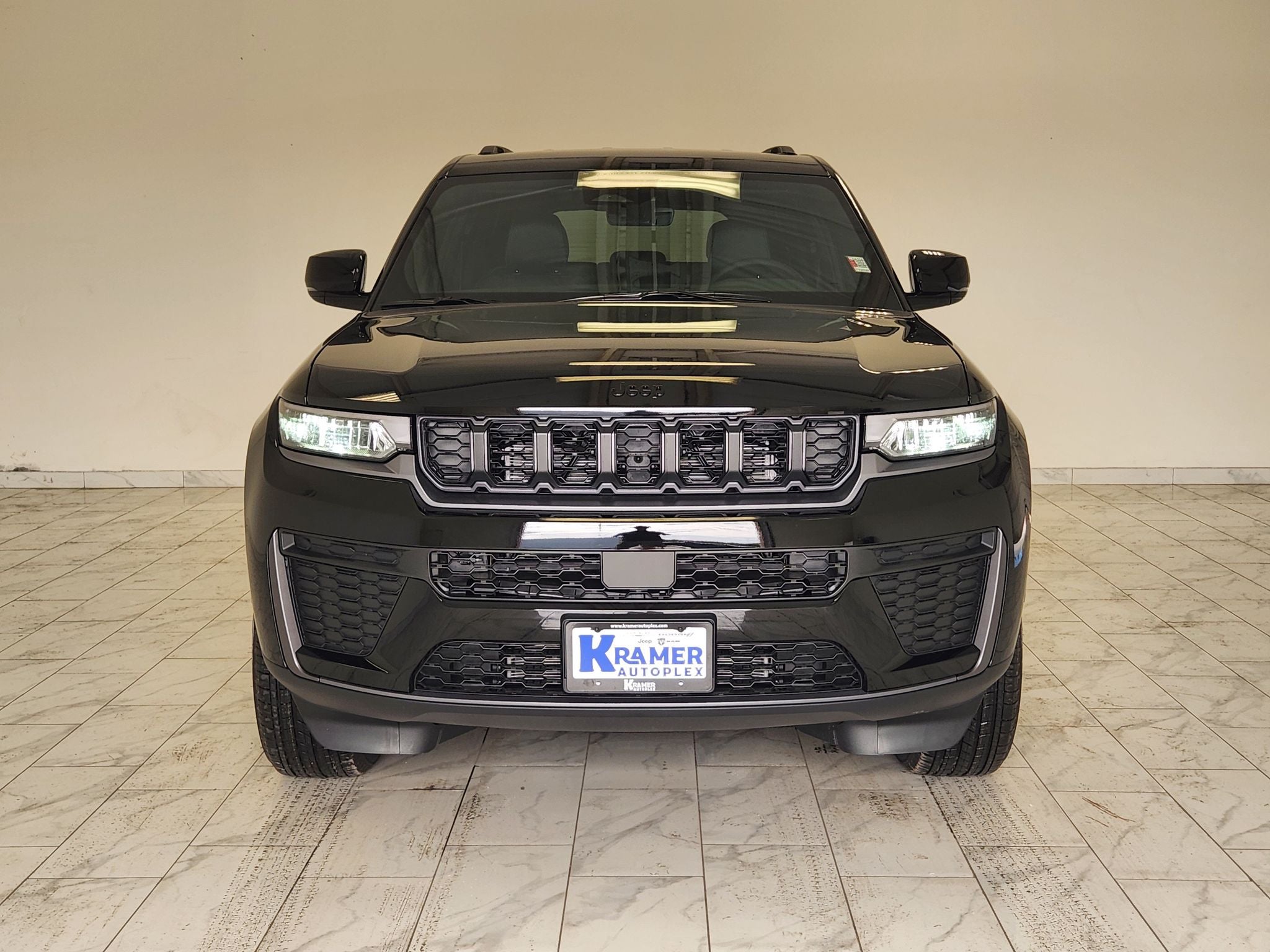 2027 Jeep Grand Cherokee Laredo Altitude