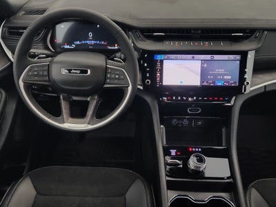 2027 Jeep Grand Cherokee Laredo Altitude