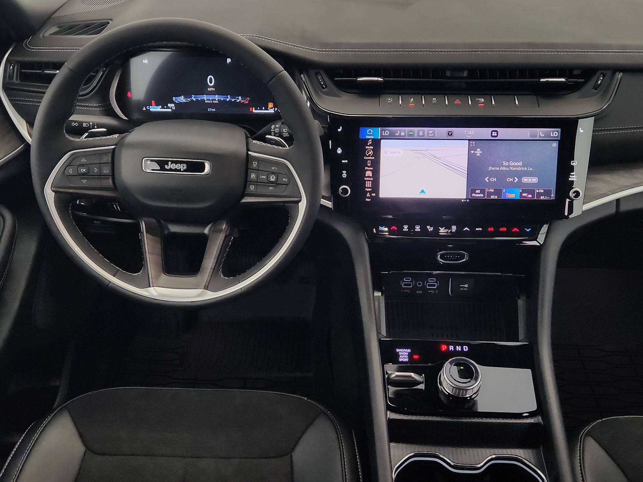 2027 Jeep Grand Cherokee Laredo Altitude
