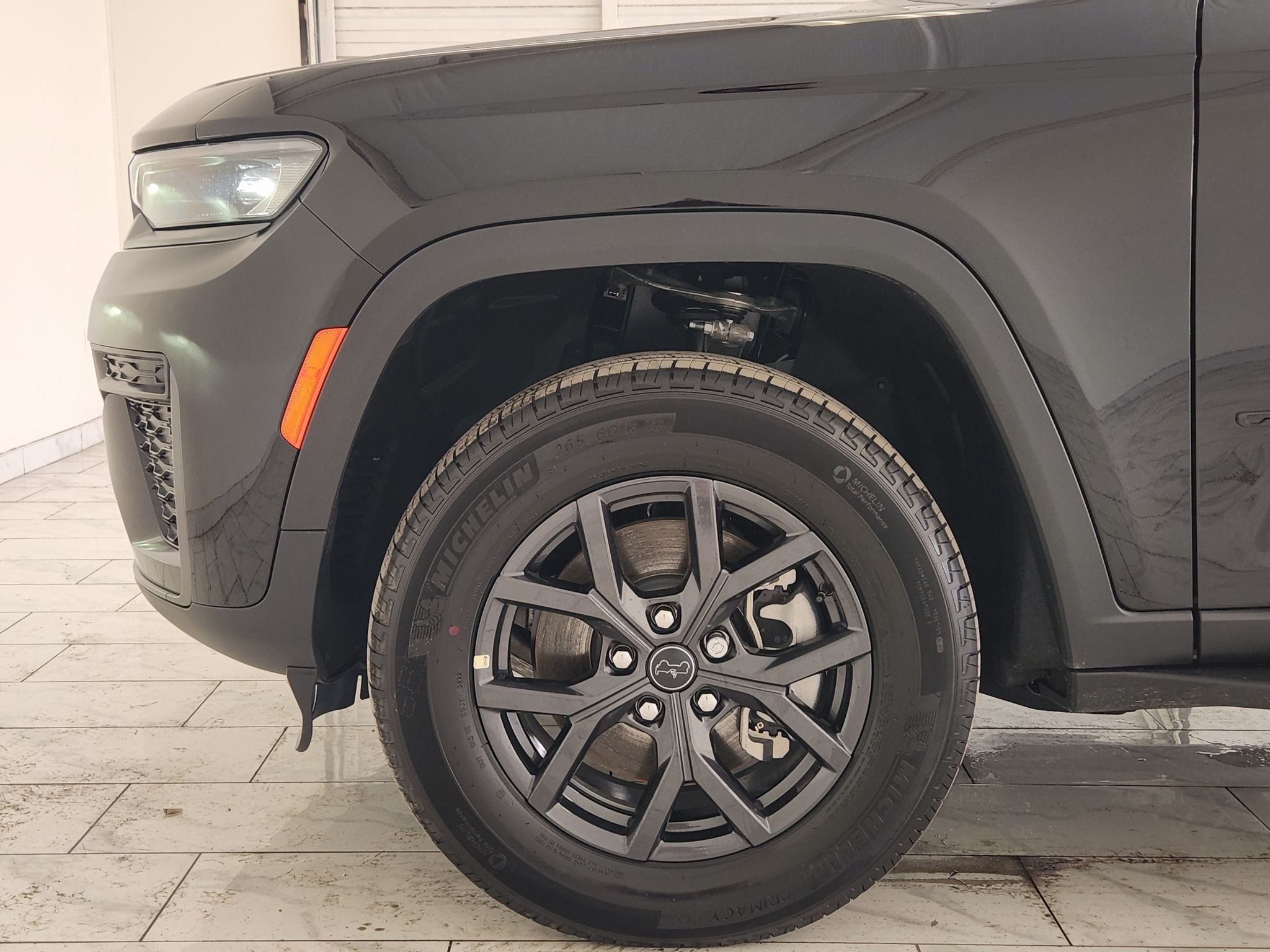2027 Jeep Grand Cherokee Laredo Altitude
