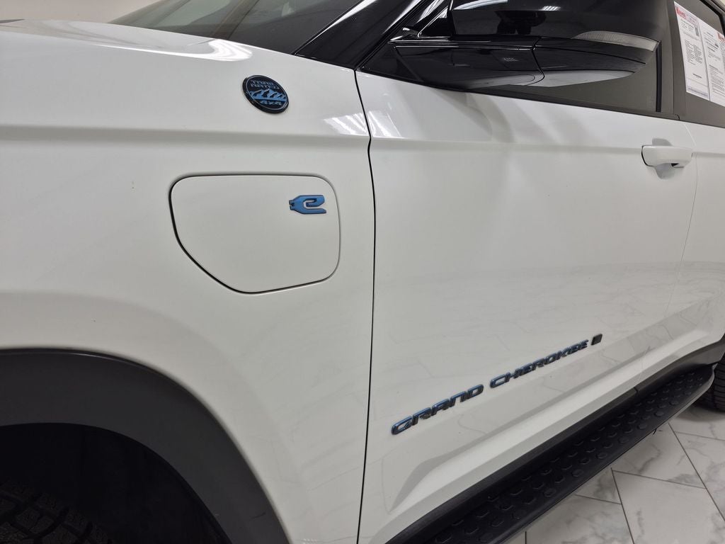 2022 Jeep Grand Cherokee 4xe Trailhawk