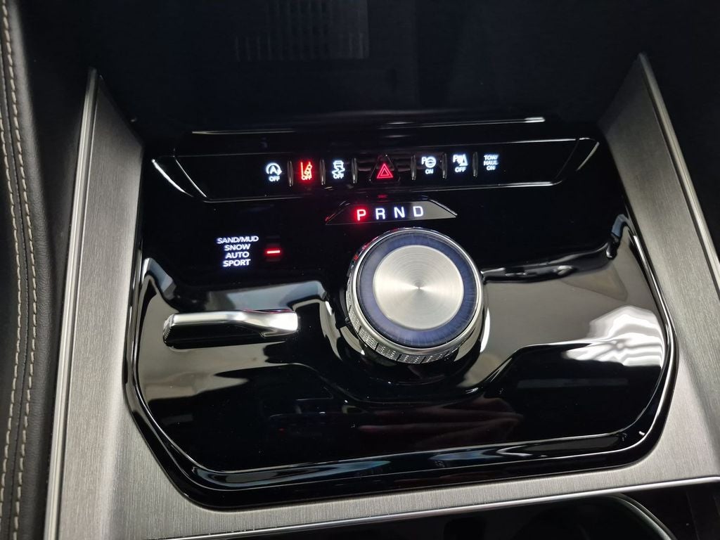 2026 Jeep Grand Wagoneer Base