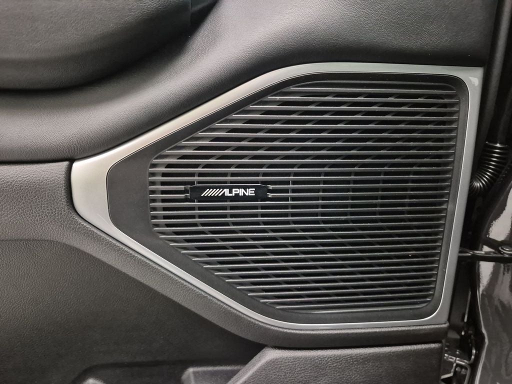 2026 Jeep Grand Wagoneer Base