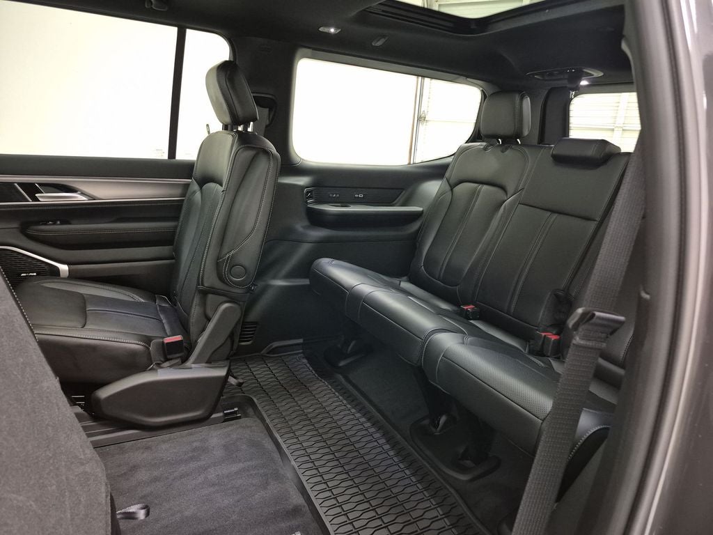 2026 Jeep Grand Wagoneer Base