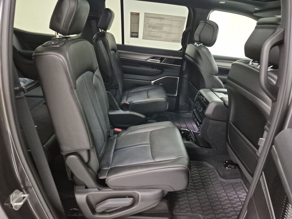 2026 Jeep Grand Wagoneer Base