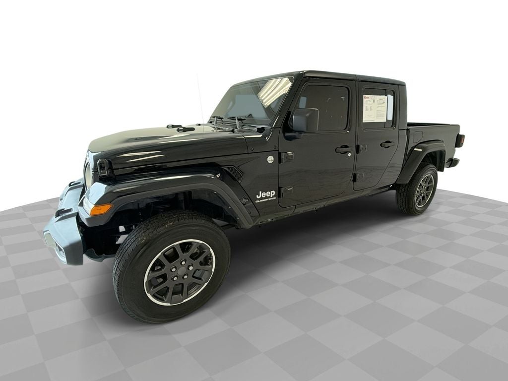 2023 Jeep Gladiator Overland's photo
