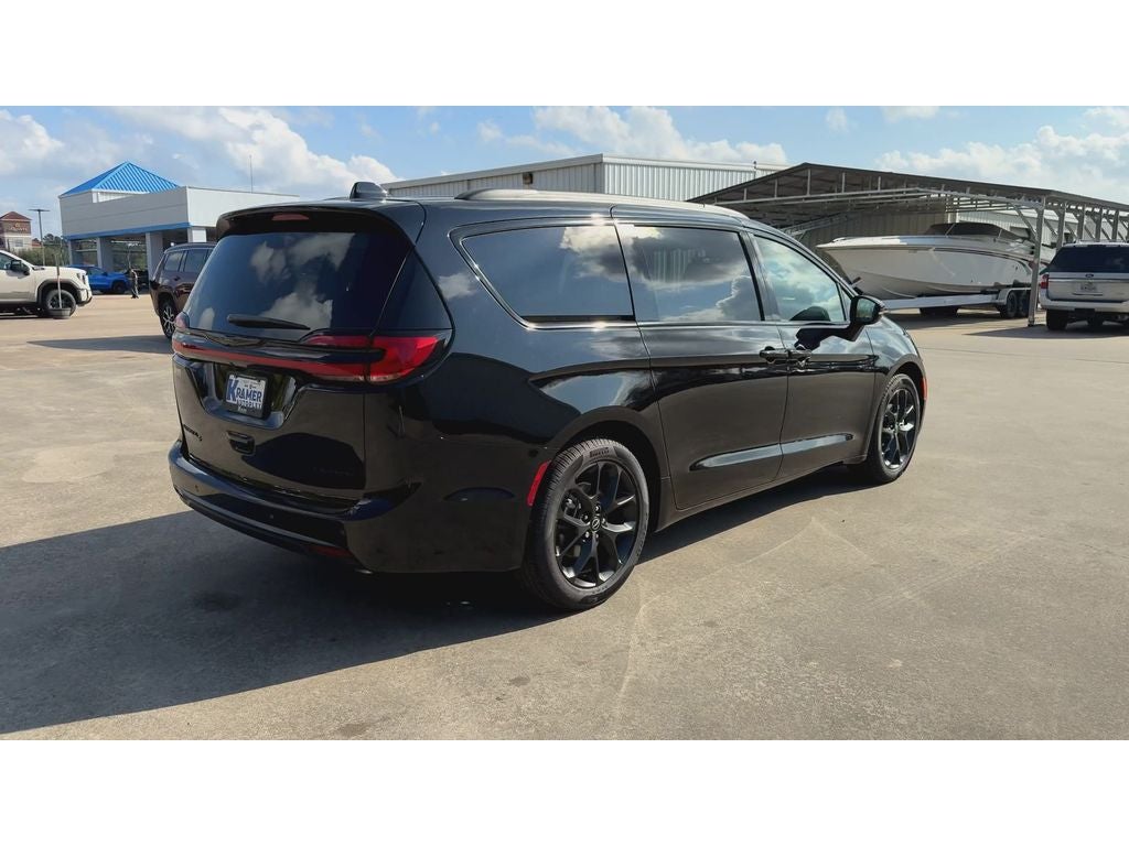 2026 Chrysler Pacifica Limited