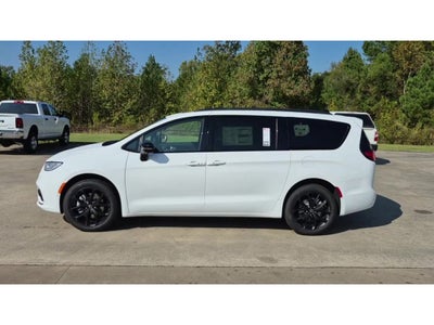 2026 Chrysler Pacifica Limited