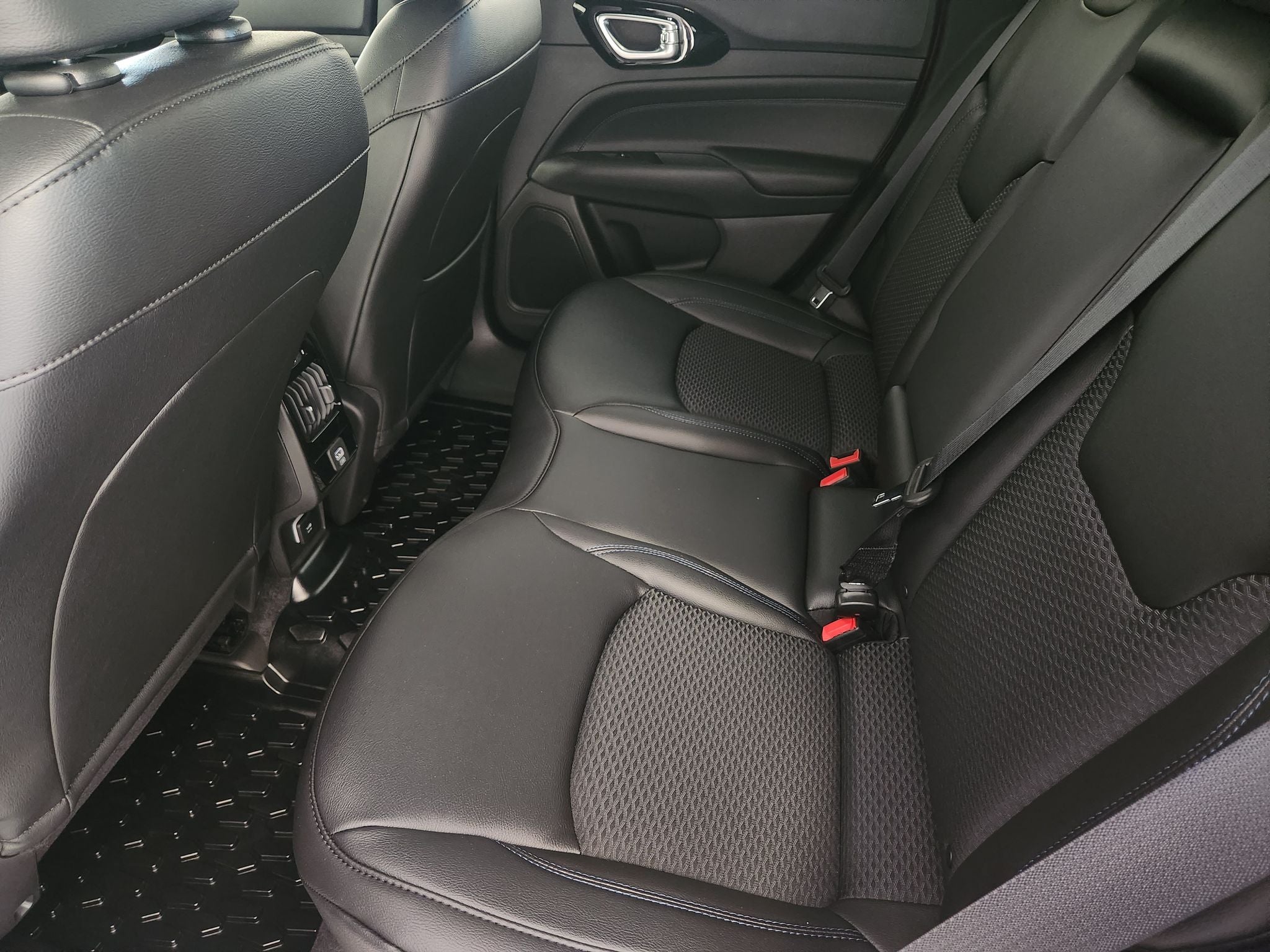 2027 Jeep Compass Latitude Altitude