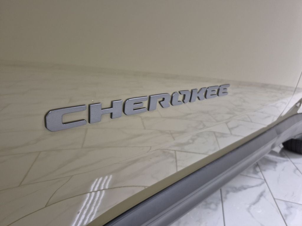 2026 Jeep Cherokee Laredo