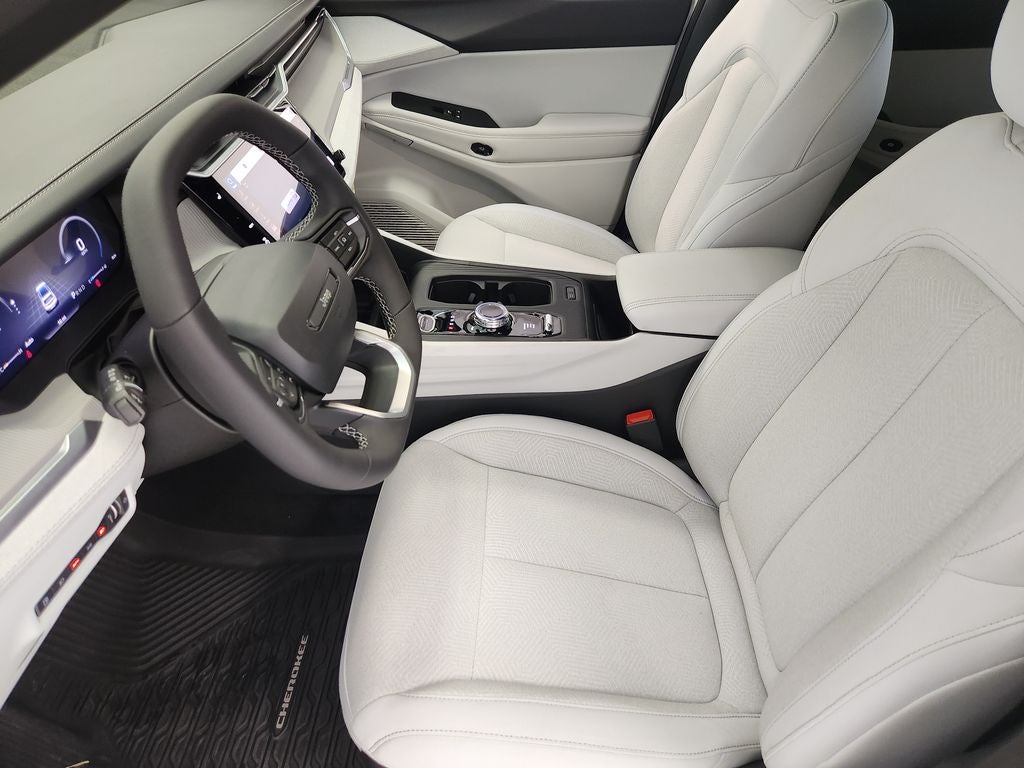 2026 Jeep Cherokee Laredo