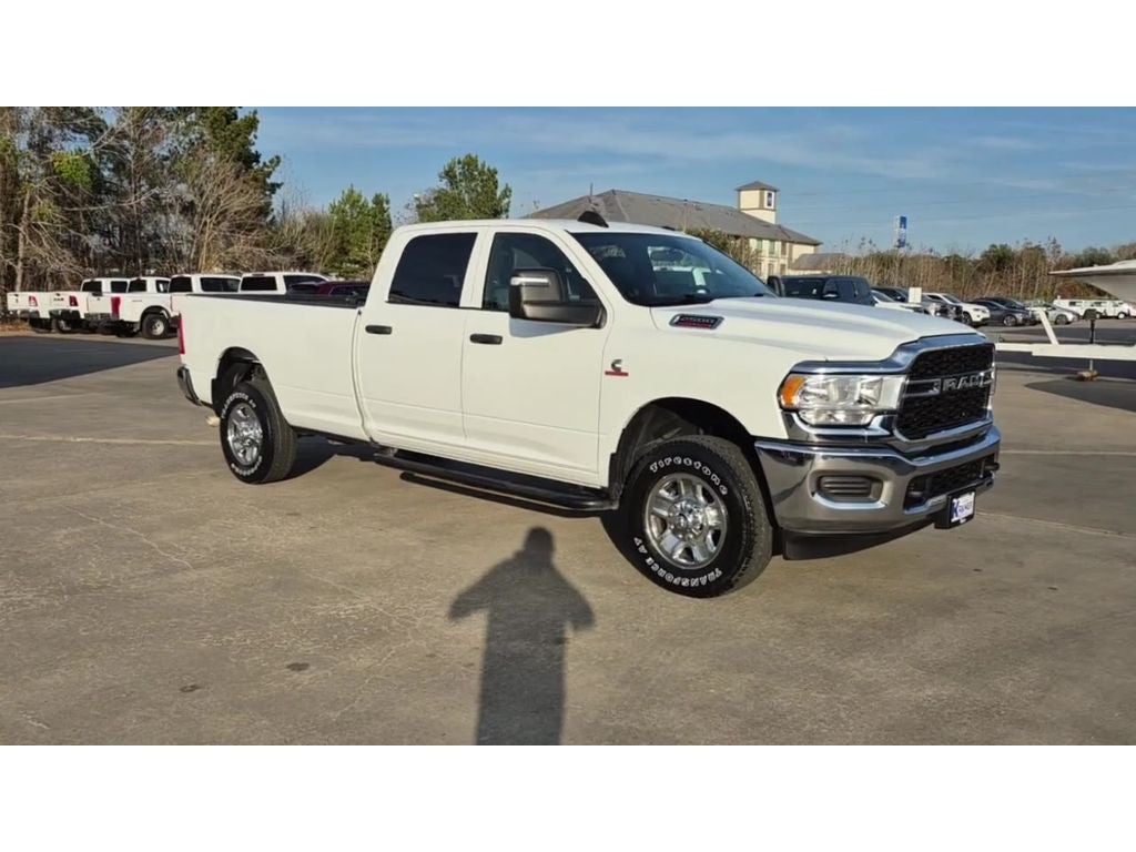 2023 RAM 2500 Tradesman Crew Cab 4x4 8' Box