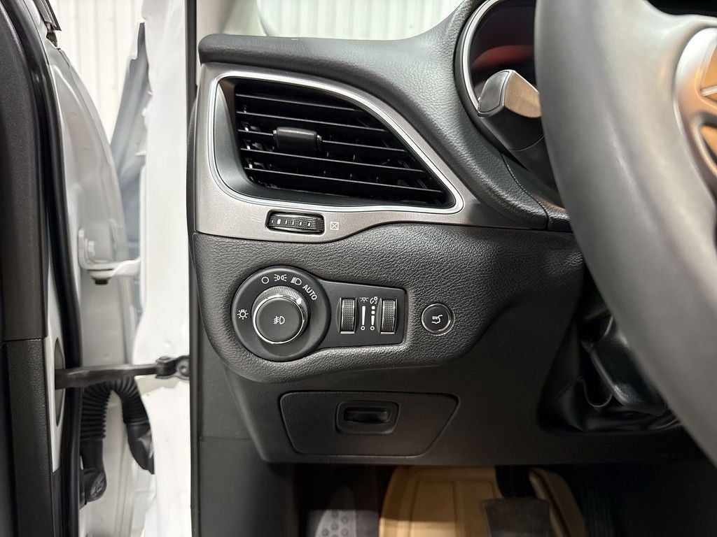 2022 Jeep Cherokee Latitude Lux 4x4